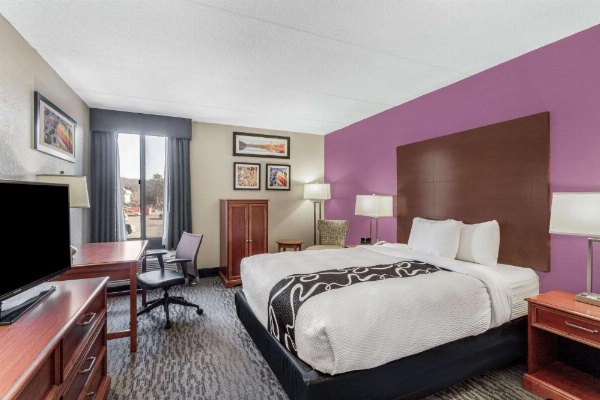 La Quinta Inn & Suites by Wyndham Binghamton - Johnson City image 23
