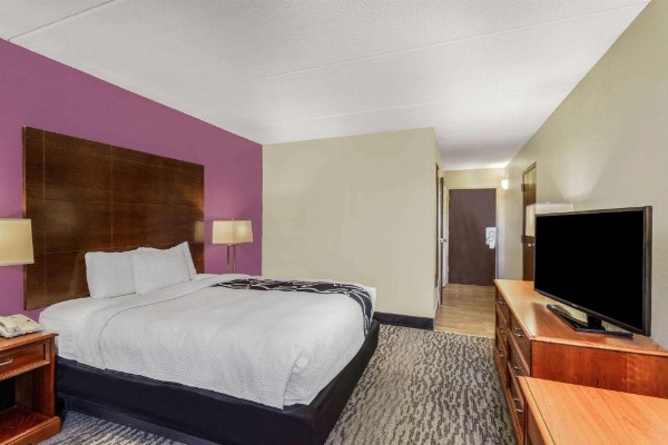 La Quinta Inn & Suites by Wyndham Binghamton - Johnson City image 25