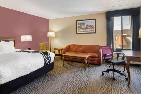 La Quinta Inn & Suites by Wyndham Binghamton - Johnson City image 27